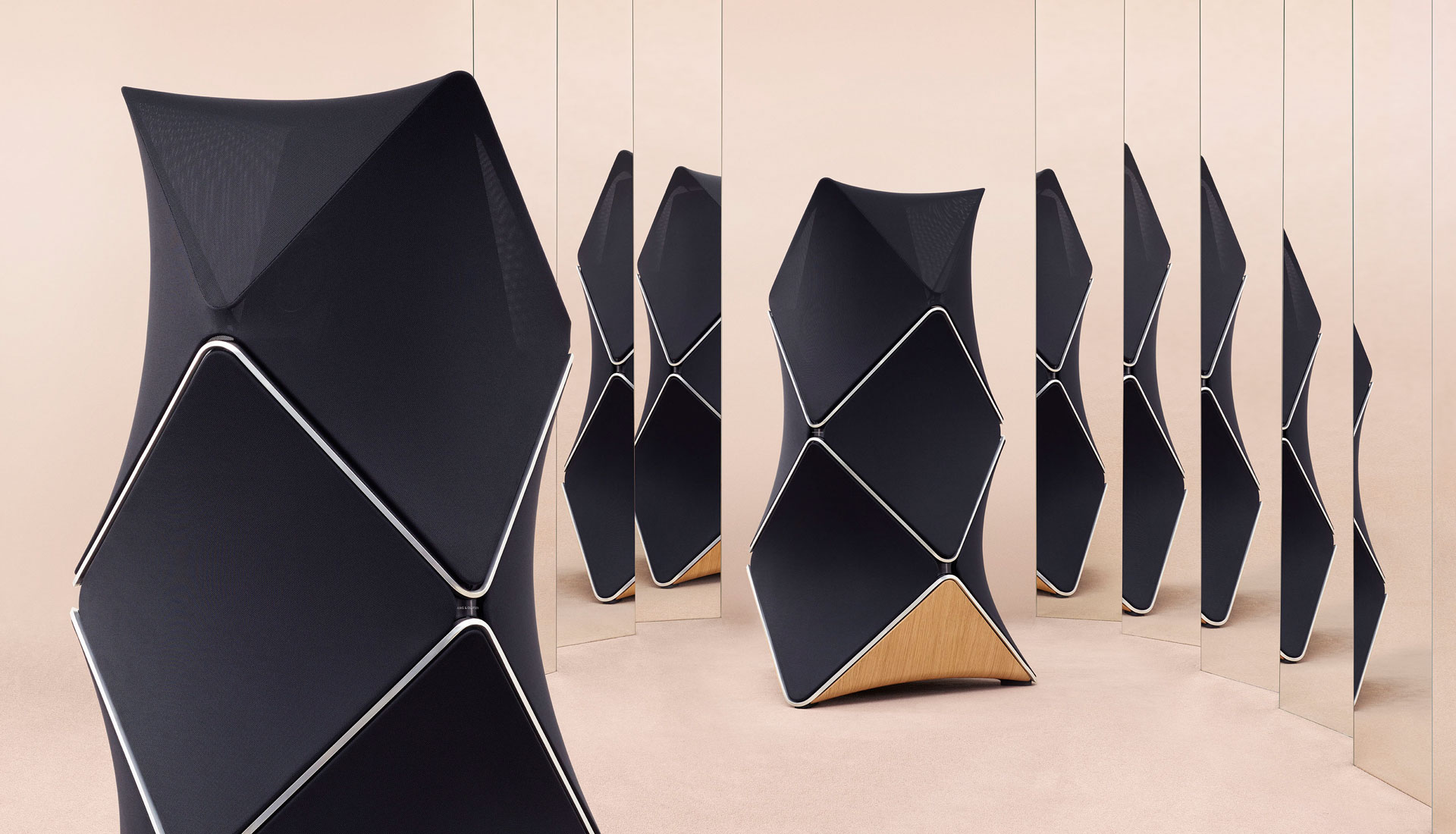 Bang & Olufsen BeoLab 90