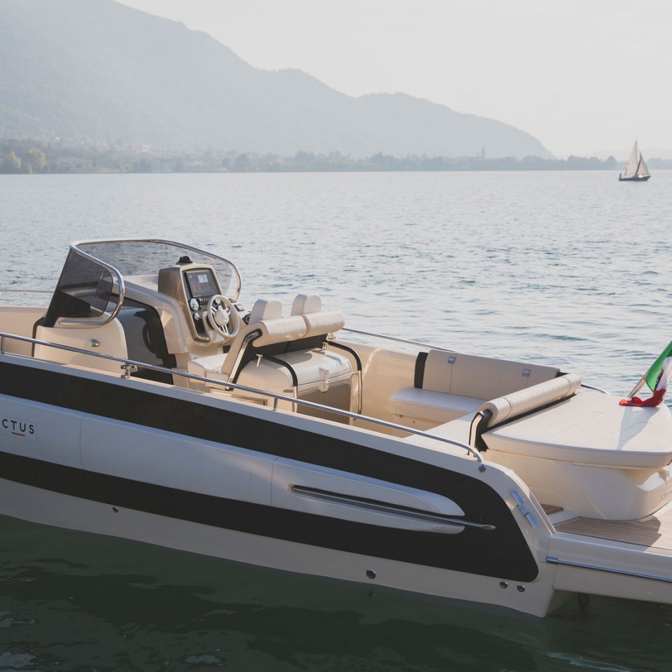 INVICTUS 280TT