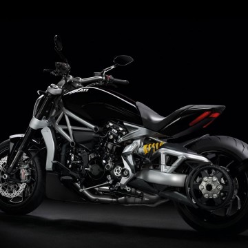 06_Xdiavel_posterioresx