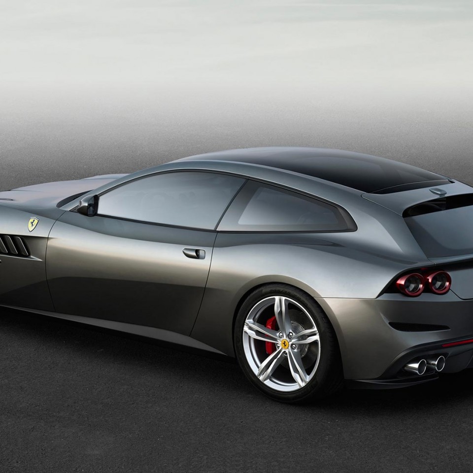 Ferrari-GTC4Lusso-2016-profil-arriere