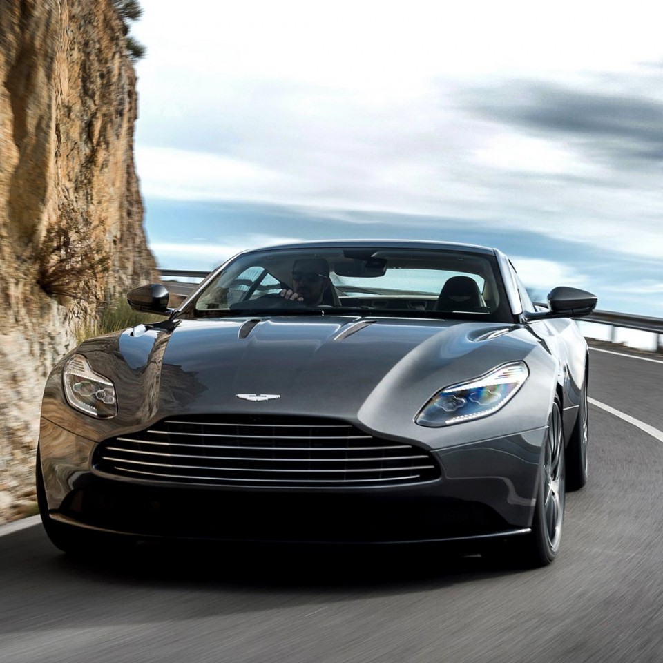 Aston Martin DB11